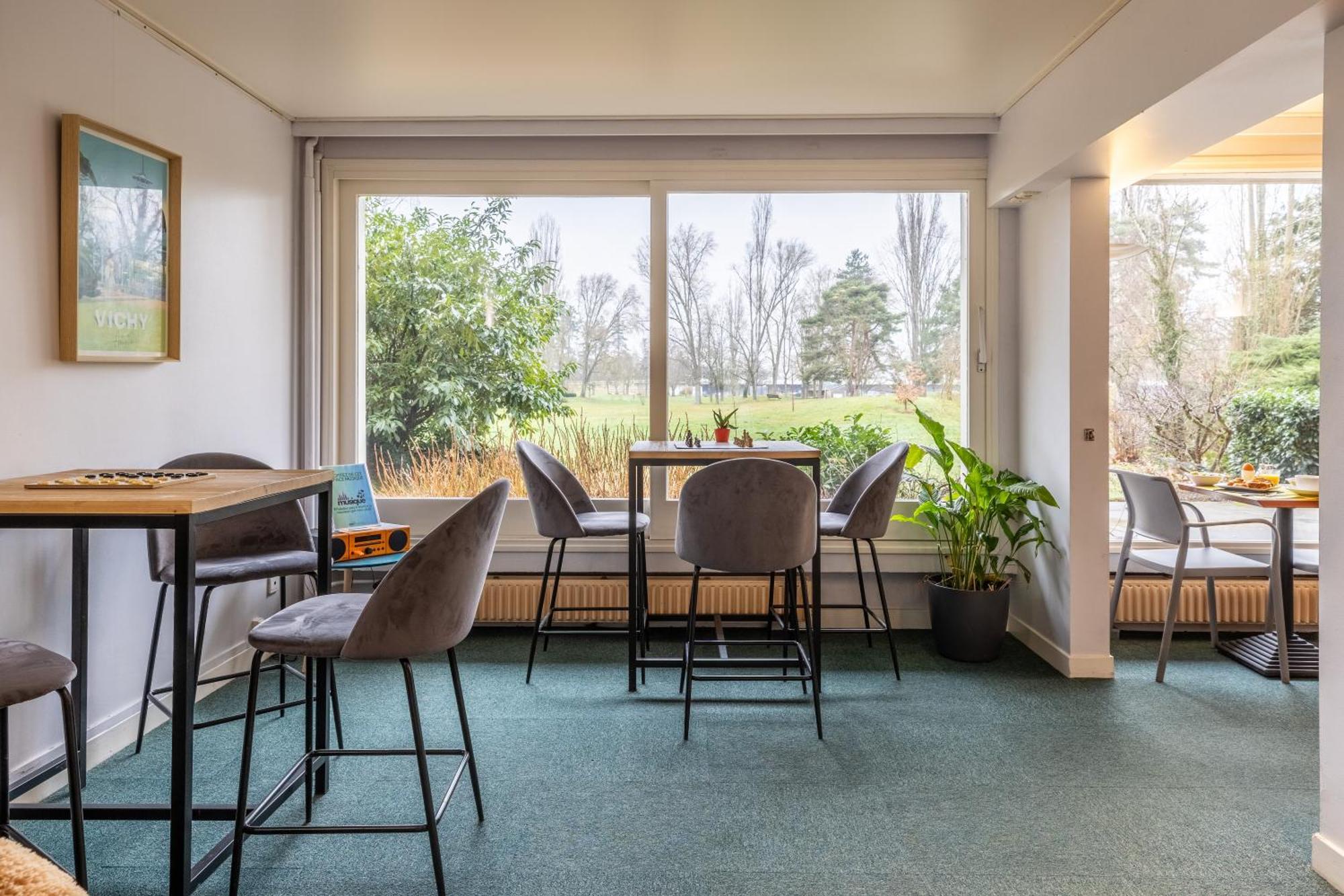 Brit Hotel Le Parc Vichy เบลเลอริฟ-ซูร์-อัลลิเยร์ ภายนอก รูปภาพ