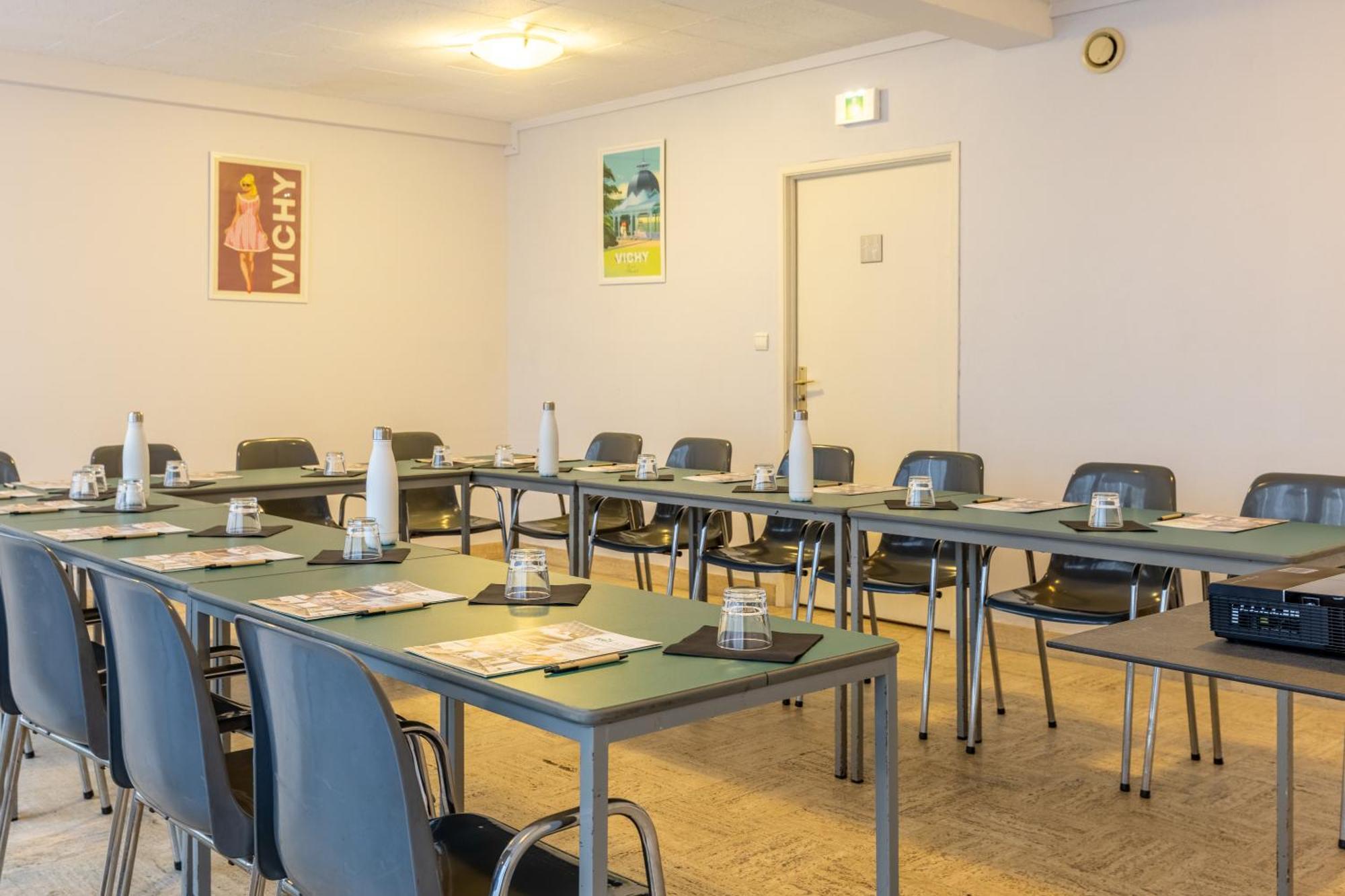 Brit Hotel Le Parc Vichy เบลเลอริฟ-ซูร์-อัลลิเยร์ ภายนอก รูปภาพ