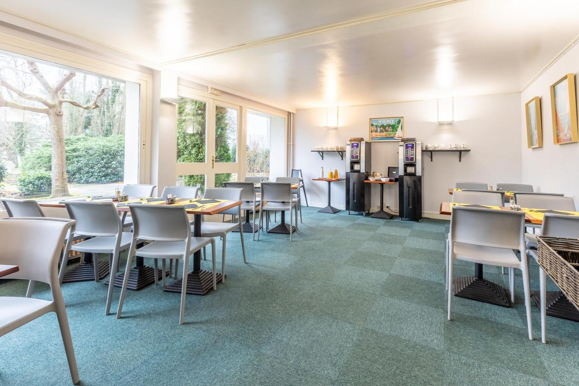 Brit Hotel Le Parc Vichy เบลเลอริฟ-ซูร์-อัลลิเยร์ ภายนอก รูปภาพ